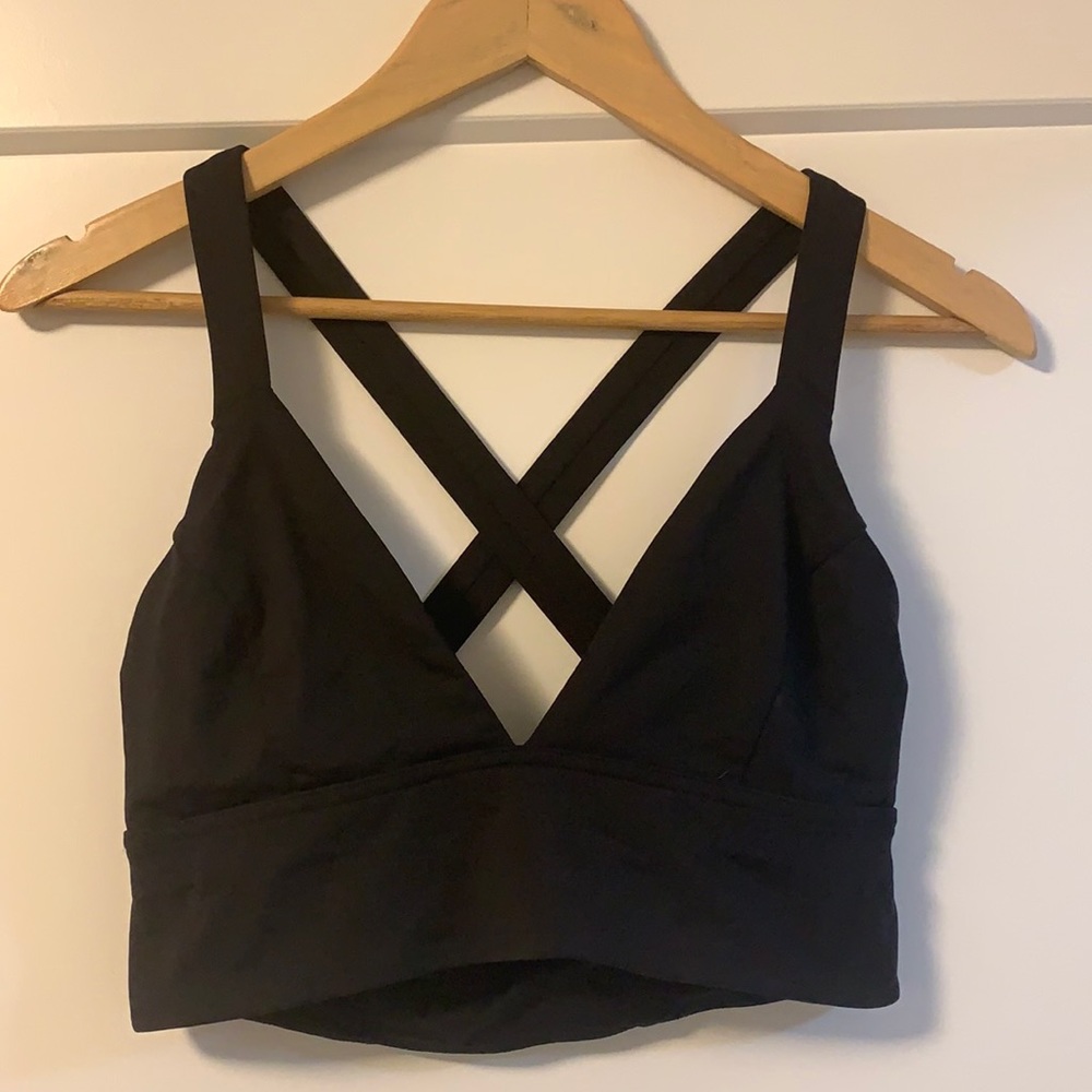 Lululemon black bra, size 8